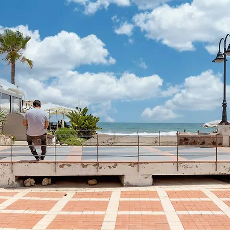 Bhost - La Carihuela Perros