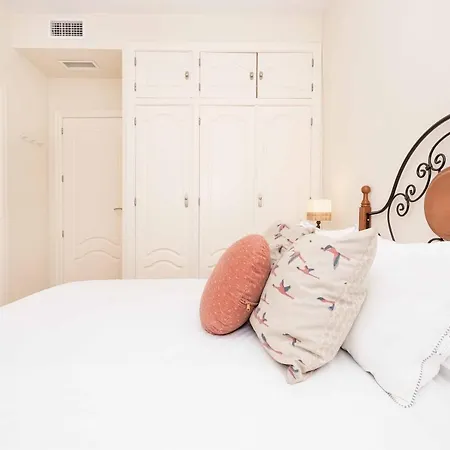 Bhost - La Carihuela Perros Apartman *