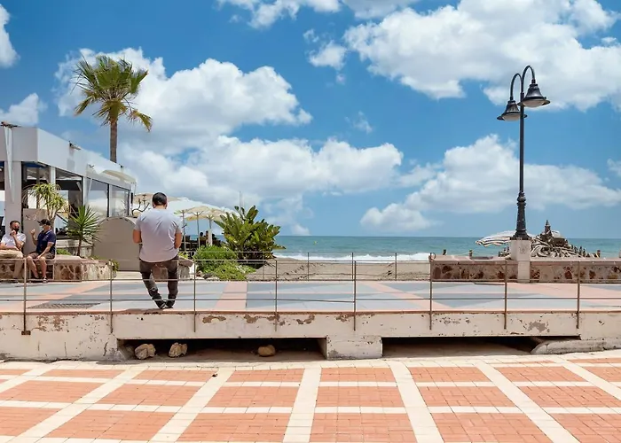 Bhost - La Carihuela Perros