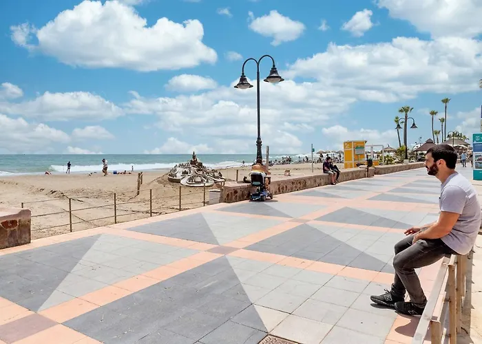 Bhost - La Carihuela Perros Appartamento Torremolinos